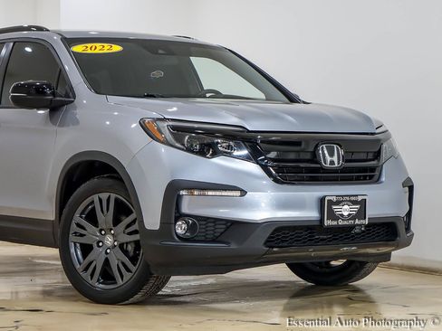 Used 2022 Honda Pilot Sport image 2