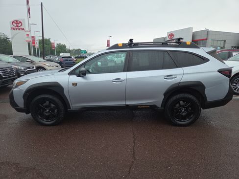 Used 2022 Subaru Outback Wilderness AWD/4WD image 6