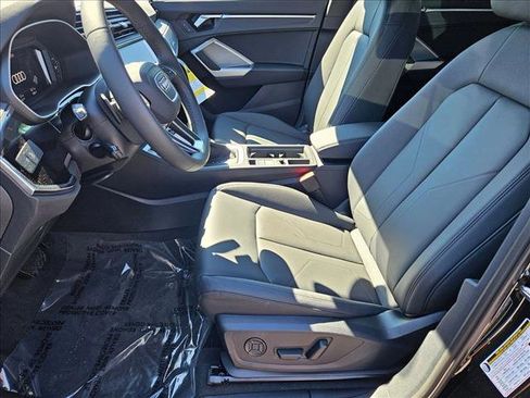 New 2025 Audi Q3 2.0T Premium image 4