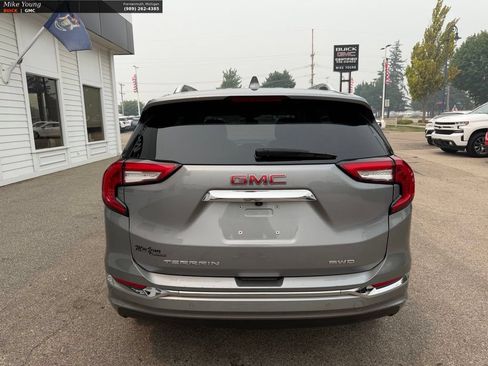 Used 2024 GMC Terrain Denali AWD/4WD image 6