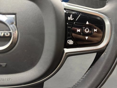 Used 2019 Volvo XC90 T6 Momentum w/ Protection Package Premier AWD/4WD image 26