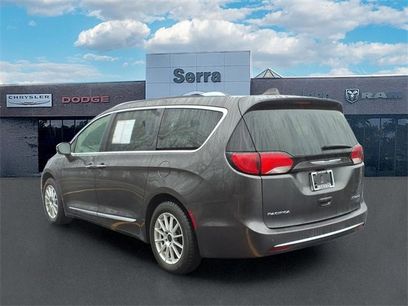 Used 2020 Chrysler Pacifica Limited w/ Advanced Safetytec Group