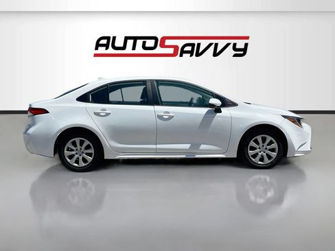 Used 2026 Toyota Corolla LE FWD image 8