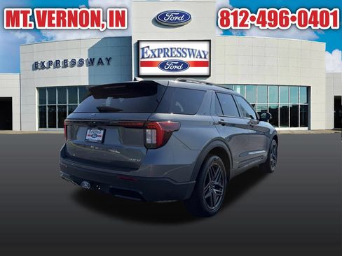 Used 2025 Ford Explorer ST-Line w/ ST-Line Street Pack AWD/4WD image 6