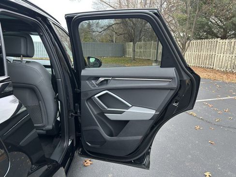 Certified 2025 Audi Q3 2.0T Premium w/ Convenience Package image 27