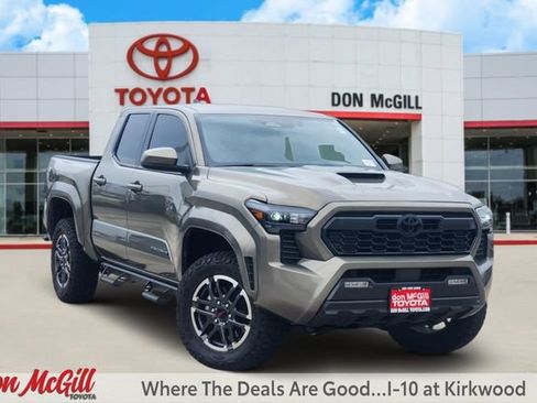 Used 2025 Toyota Tacoma TRD Sport AWD/4WD image 1
