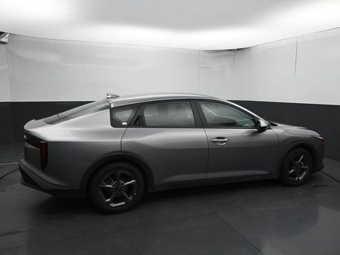 Used 2025 Kia K4 FWD image 12