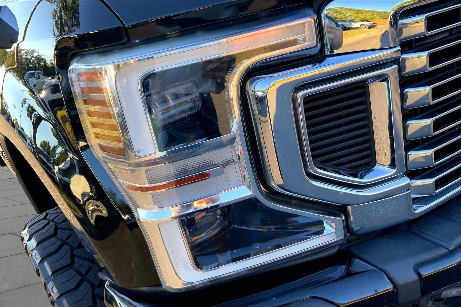 Used 2022 Ford F350 Platinum w/ FX4 Off-Road Package AWD/4WD image 27
