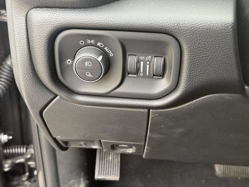 New 2026 RAM 2500 Laramie AWD/4WD image 17