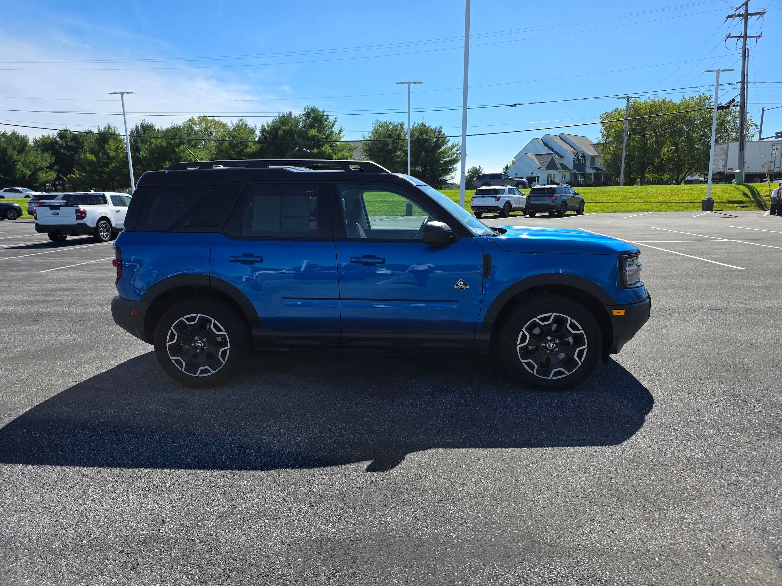 Certified 2025 Ford Bronco Sport Outer Banks w/ Outer Banks Tech Package+ AWD/4WD image 5