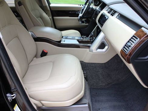 Used 2019 Land Rover Range Rover Supercharged AWD/4WD image 22