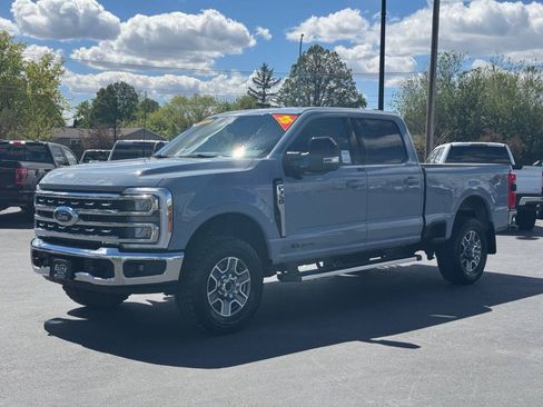 Used 2025 Ford F350 Lariat AWD/4WD image 12