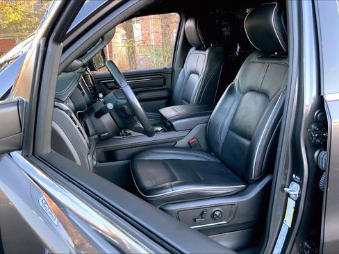 Used 2022 RAM 1500 Limited w/ Body Color Bumper Group image 7