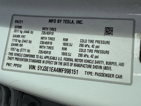 Used 2021 Tesla Model 3 Standard Range Plus image 23