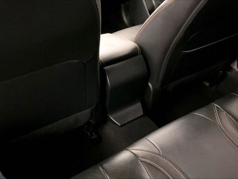 Used 2020 Subaru Crosstrek 2.0i Limited w/ Moonroof Package image 10