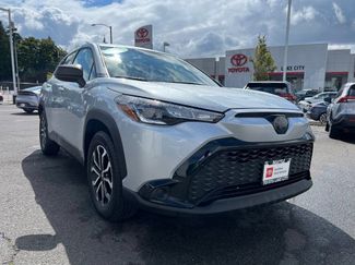 Used 2025 Toyota Corolla Cross AWD Hybrid video 1