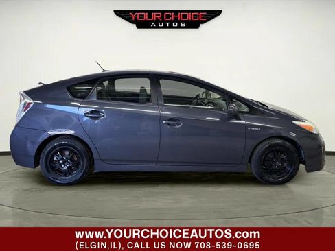 Used 2013 Toyota Prius Three w/ Solar Roof Pkg FWD image 8