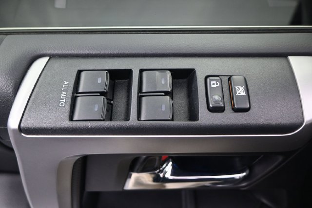 Used 2014 Toyota 4Runner Limited RWD image 9