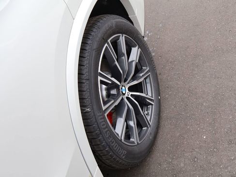 New 2026 BMW X5 xDrive40i w/ M Sport Package AWD/4WD image 40