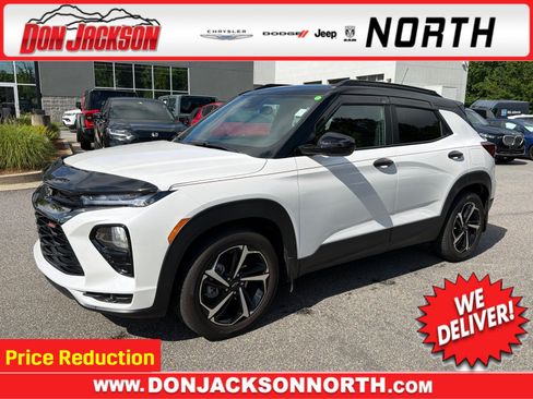 Used 2023 Chevrolet TrailBlazer RS w/ Sun and Liftgate Package FWD image 1