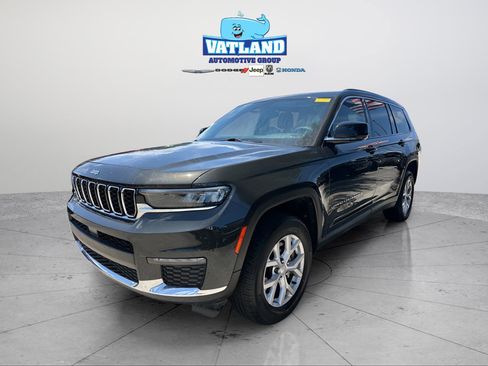 Certified 2023 Jeep Grand Cherokee L Limited RWD image 3