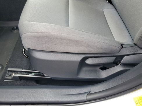 Used 2025 Toyota Camry LE image 27