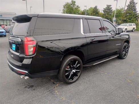 Used 2023 Chevrolet Suburban High Country image 7
