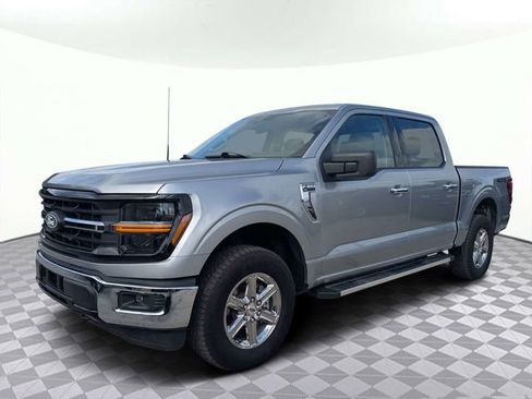 Used 2025 Ford F150 XLT w/ Equipment Group 301A Standard AWD/4WD image 7