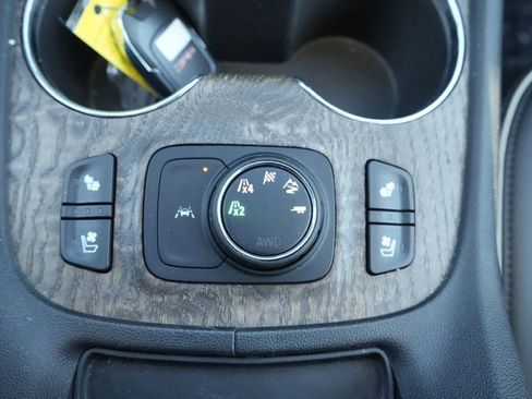 Used 2021 GMC Acadia Denali w/ GMC Pro Grade Package image 36