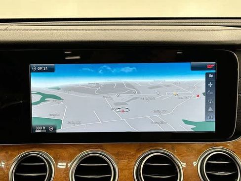 Used 2017 Mercedes-Benz E 300 4MATIC w/ Premium 2 Package image 13