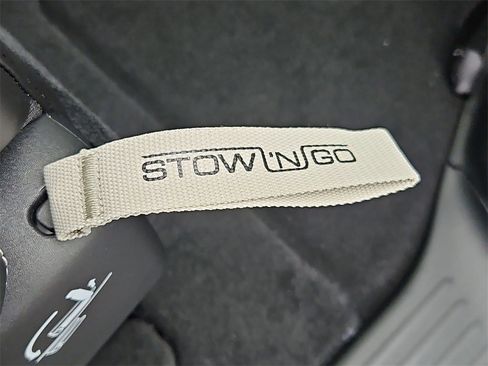 New 2026 Chrysler Pacifica Select image 35