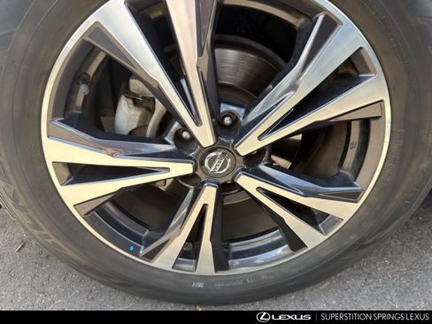 Used 2019 Nissan Rogue SV w/ Premium Package AWD/4WD image 7