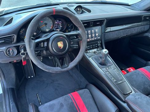 Used 2018 Porsche 911 GT3 RWD image 4