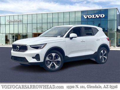 New 2025 Volvo XC40 B5 Core