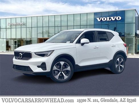 New 2025 Volvo XC40 B5 Core image 1
