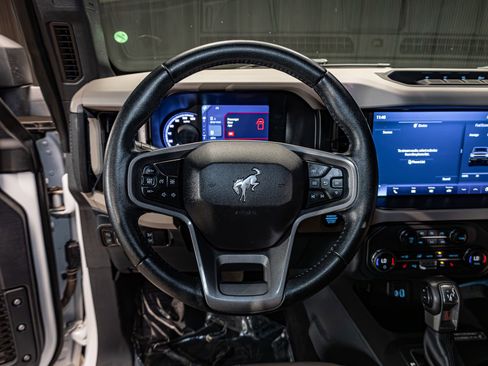 Used 2023 Ford Bronco Wildtrak AWD/4WD image 13