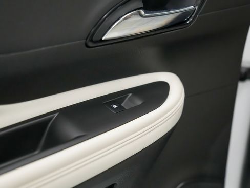 Used 2017 Buick Encore Premium w/ Experience Buick Package image 15