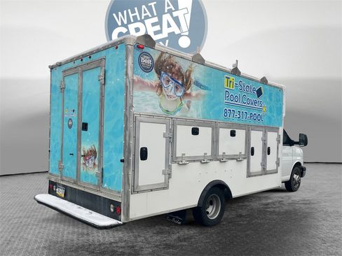 Used 2016 GMC Savana 3500 image 3