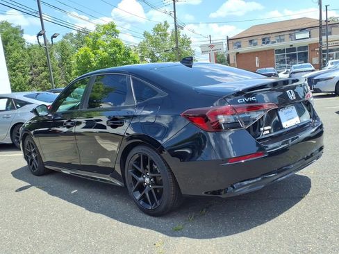 Used 2025 Honda Civic Sport image 4