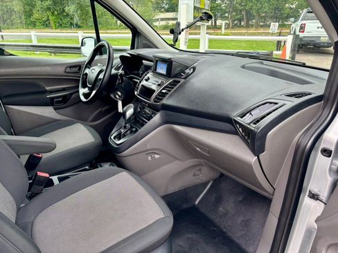 Used 2022 Ford Transit Connect XL FWD image 14