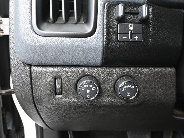 Used 2018 Chevrolet Colorado Z71 AWD/4WD image 23