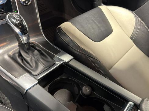 Used 2016 Volvo XC60 T6 image 29