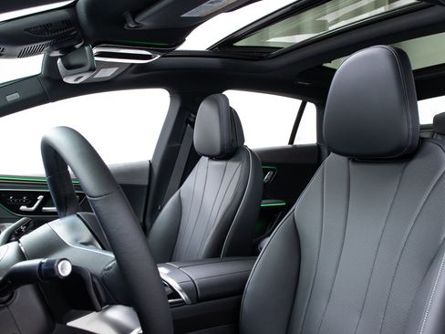 Used 2024 Mercedes-Benz EQE 350+ 4MATIC Sedan image 12