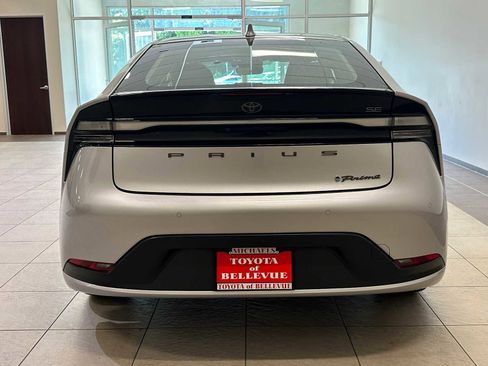 Used 2024 Toyota Prius Prime FWD image 9