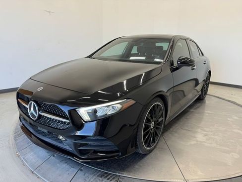 Used 2022 Mercedes-Benz A 220 image 29