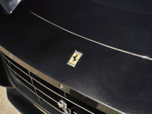 Used 2018 Ferrari GTC4Lusso image 6