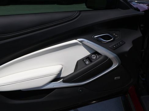 Used 2022 Chevrolet Camaro SS RWD image 13