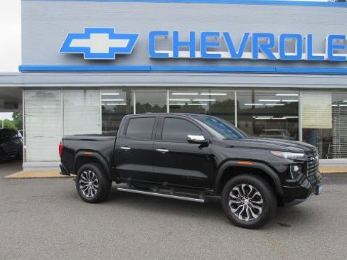 Certified 2025 GMC Canyon Denali AWD/4WD image 1