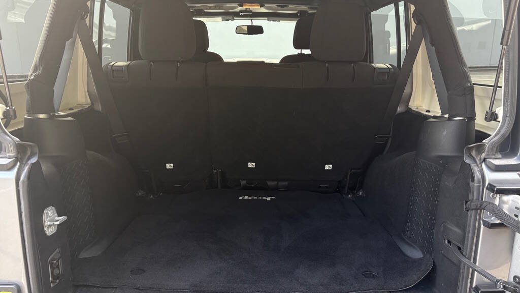 Used 2014 Jeep Wrangler Unlimited Sport w/ Quick Order Package 24S AWD/4WD image 16