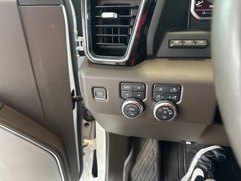 Used 2024 GMC Sierra 1500 Denali w/ Technology Package image 16